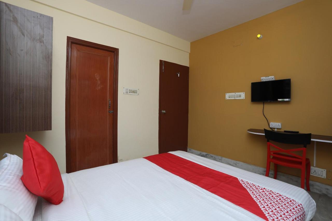 Oyo 14633 Lakeview Hotel Kolkata