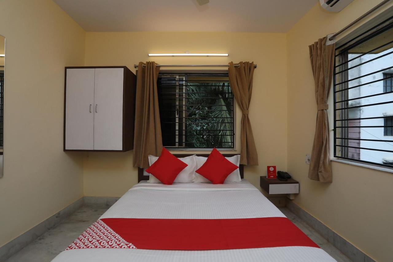 Oyo 14633 Lakeview Hotel
