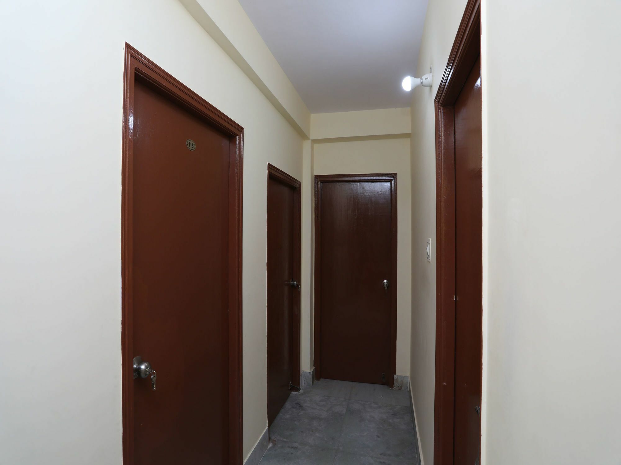 Hotel Oyo 14633 Lakeview 3*