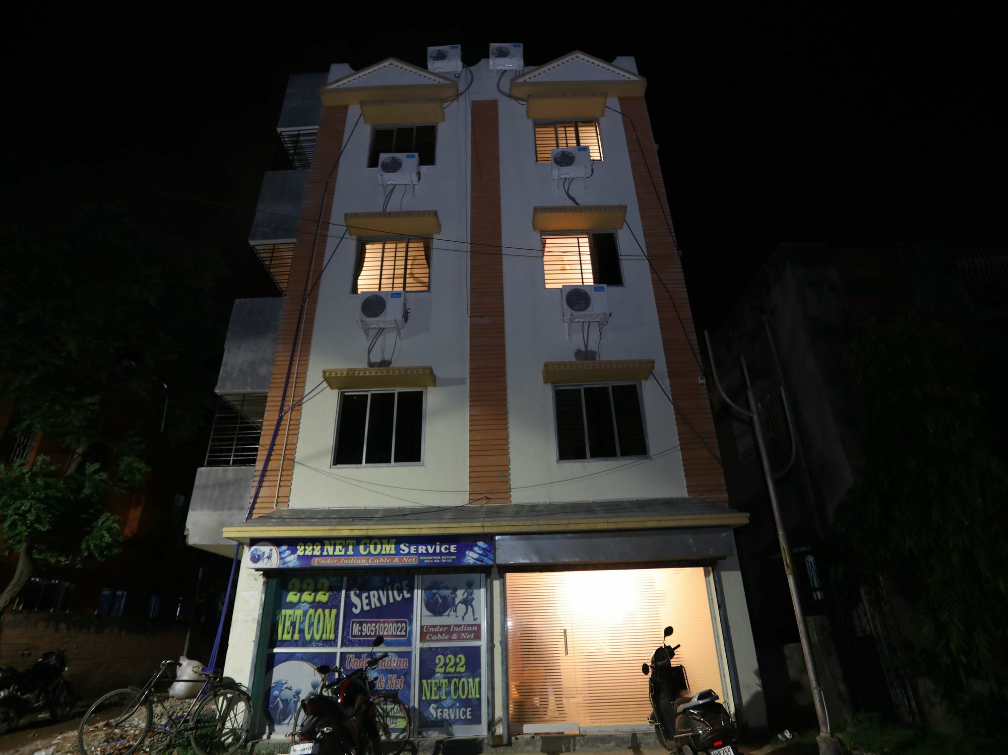 Oyo 14633 Lakeview Hotel 3*